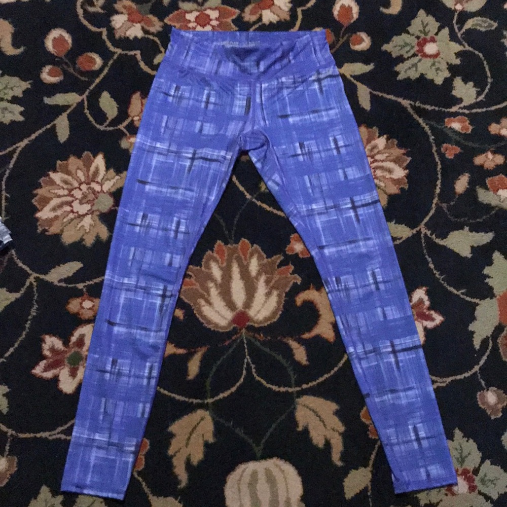 Never worn🌼 Purple athletic legging!